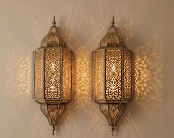 Juego de 2 apliques de pared marroquíes de latón, estilo bohemio, con forma de farol. Iluminación de pared hecha a mano.