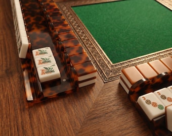 Premium Amber Tortoise Mahjong Racks with Pusher, 17.5" & 20" Thick Acrylic Tile Holder, Scalloped Edge Board Game Accessory, Gamer Gift
