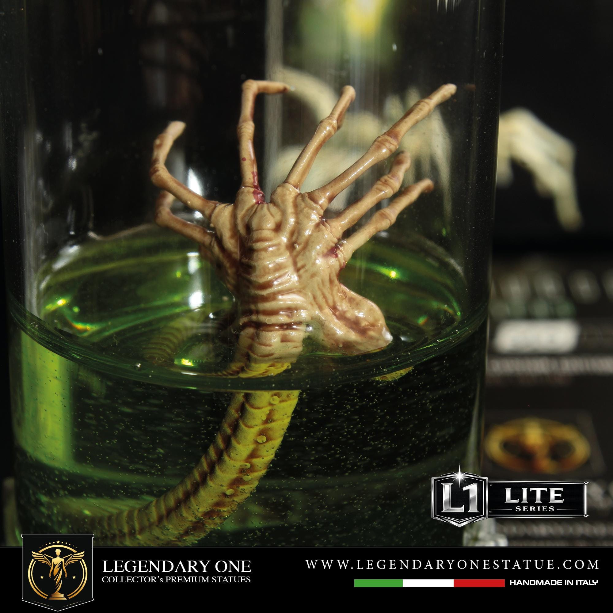Alien Facehugger Collectible Capsule Action Figure Limited Edition Our ...