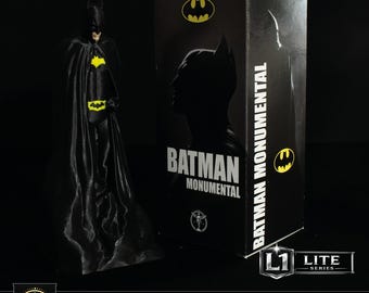 Batman Monumental Figure, Batman Statua da Collezione, Design nostro, Modello esclusivo personalizzato, Foto Reali