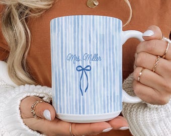 Regalos de agradecimiento para profesores, regalo personalizado con el nombre del profesor, taza de café personalizada para profesores, taza de café a rayas, regalo coqueto para el Día del Profesor