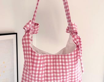 Pink gingham mini bow shoulder bag