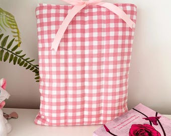 Pink gingham quilted book sleeve