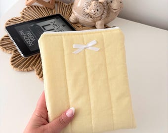 Pastel yellow kindle / e-reader sleeve