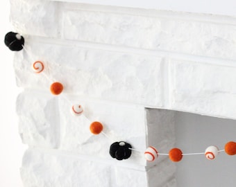 Black Pumpkin Garland: Felted Halloween Decor