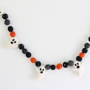 Felt Ghost Garland: Halloween Decor with Orange & Charcoal Balls