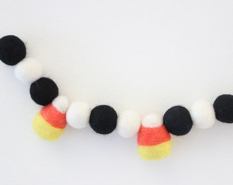 Mini Felt Candy Corn Garland: Black & White Fall Decor