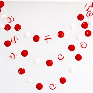 Peppermint Swirl Christmas Garland- Red White Garland- Christmas mantle-Felt Swirls & Dots Christmas tree Garland-Garland- Felt Ball Garland