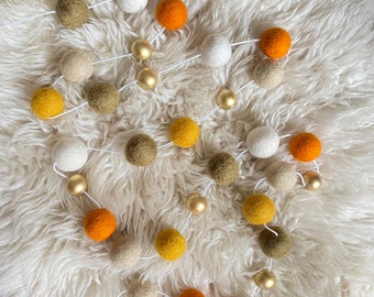 Sweet Pumpkin Spice Fall Garland- Fall felt Ball Garland- Thanksgiving decor- Autumn Gold Garland- Autumn Felt Ball Garland- Pom Poms