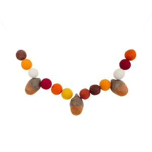 Herbstlaub Eichel | Filz Ball und Eichel Girlande - Herbstfarben - Orange, Senf, Braun, Burgund