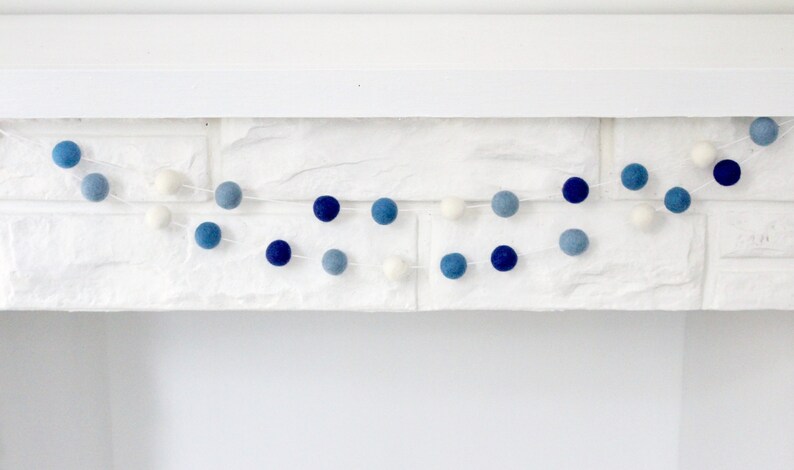 Holiday Garland Chanukah Mantle Blue White Silver Garland Festival of Lights Hanukkah garland Hanukkah mantle Winter decor