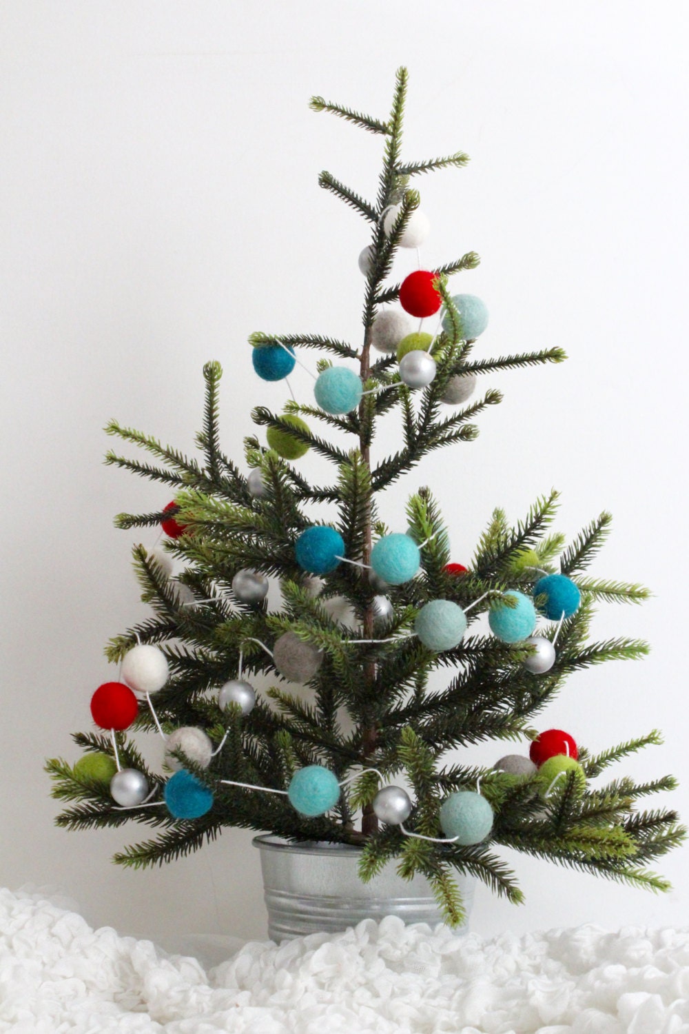 Blue Christmas Garland Silver Garland Christmas Decor-christmas Tree  Garland Red White Green Blue Christmas Felt Ball Garland Christmas 