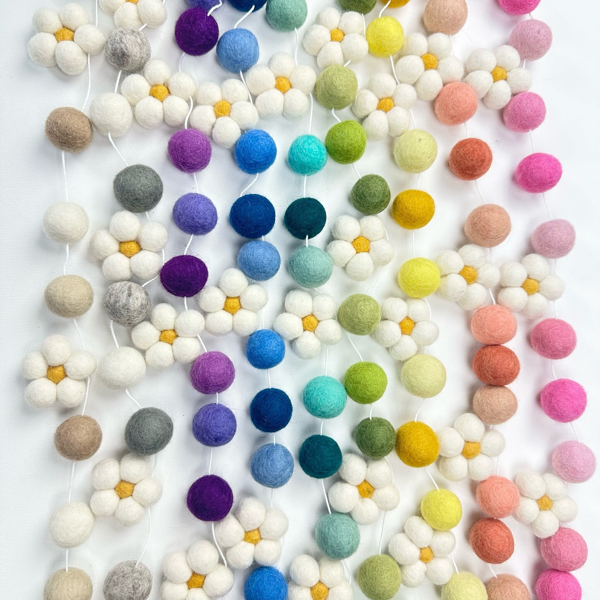 Daisy Garland- Choose your colors- Mother's Day Gifts