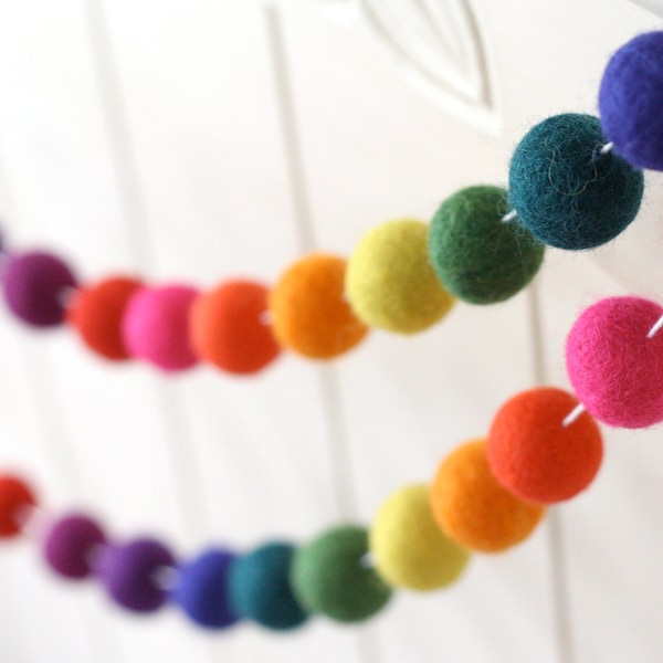 Rainbow Garland- Felt Ball Garland- Nursery Decor Bunting