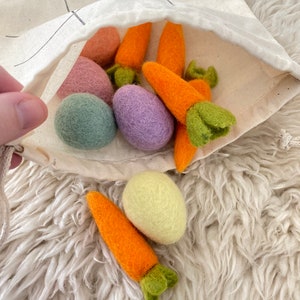 Sheep Farm Felt Tic Tac Toe Easter Gift Comes with a handprinted muslin bag with five carrots and 5 eggs image 2