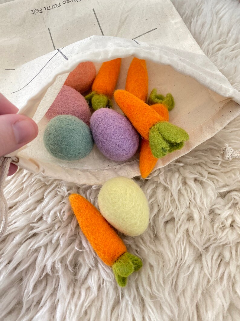 Sheep Farm Felt Tic Tac Toe Easter Gift Comes with a handprinted muslin bag with five carrots and 5 eggs image 2