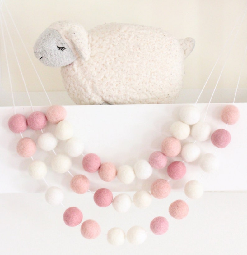 Pink Valentine's Day Felt Ball Garland Ombre Pink image 1