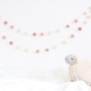 Pink Valentine's Day Felt Ball Garland Ombre Pink image 3