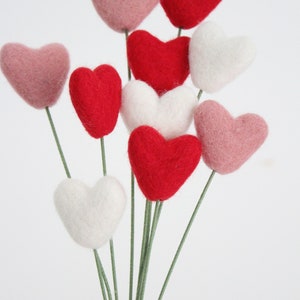 Bouquet All Hearts Valentines Day Coeurs rouges, roses et blancs Tiges de 9 pouces image 4