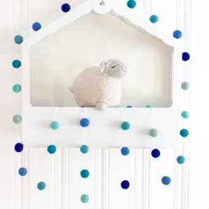 Ocean wave Felt Ball Garland- Blue pom pom garland- Beach house decor