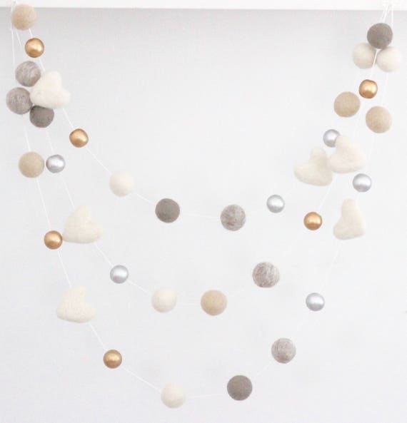 XOXO garland Valentines Day decor Red and white garland Valentine felt ball garland Valentine decor