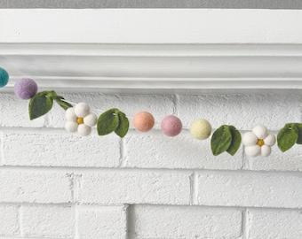 Felt Daisy Garland: Spring Garden Decor, Wool Felt Balls
