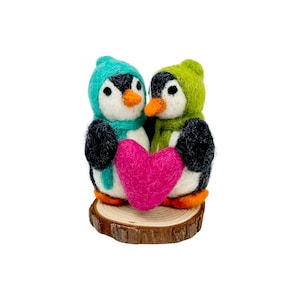 Love Penguins- Choose your penguins' scarf/hat color, and heart color