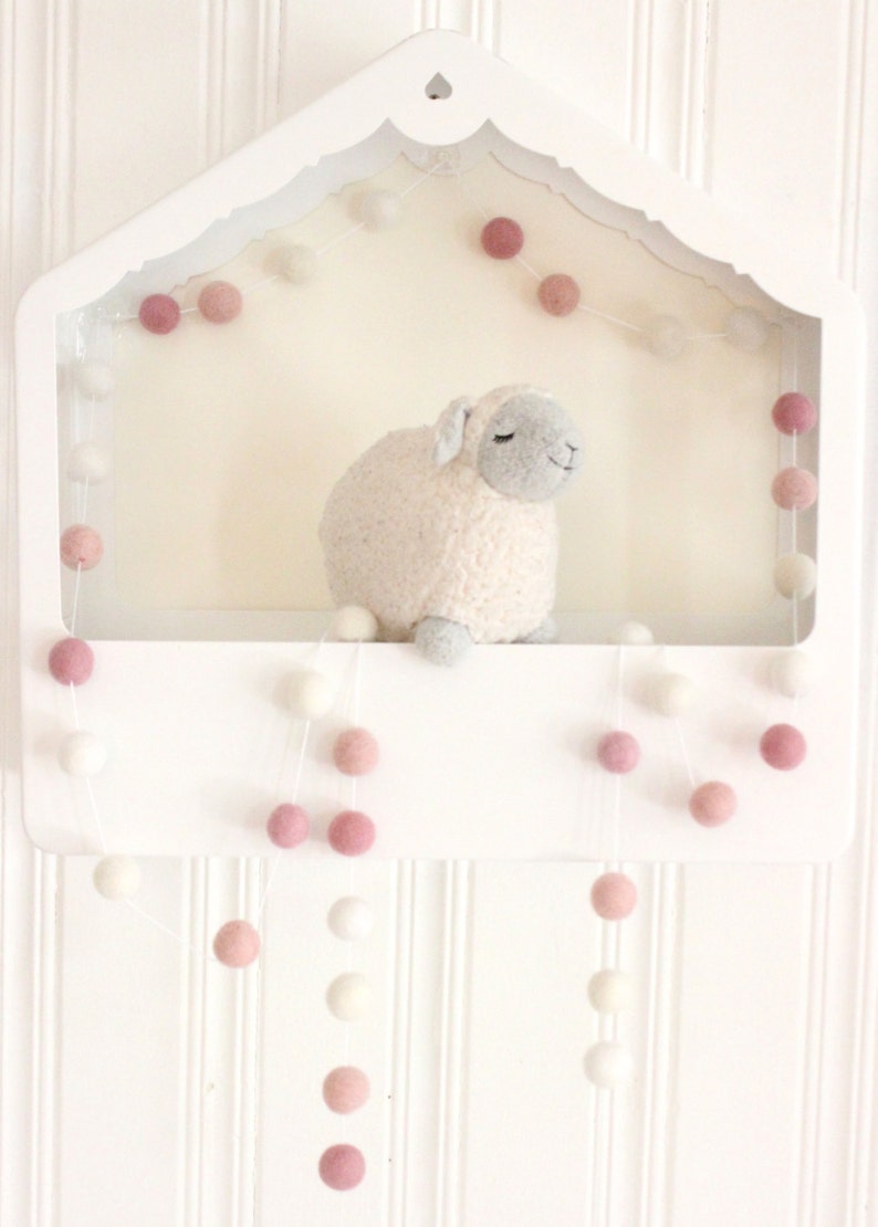 Pink Valentine's Day Felt Ball Garland Ombre Pink image 4