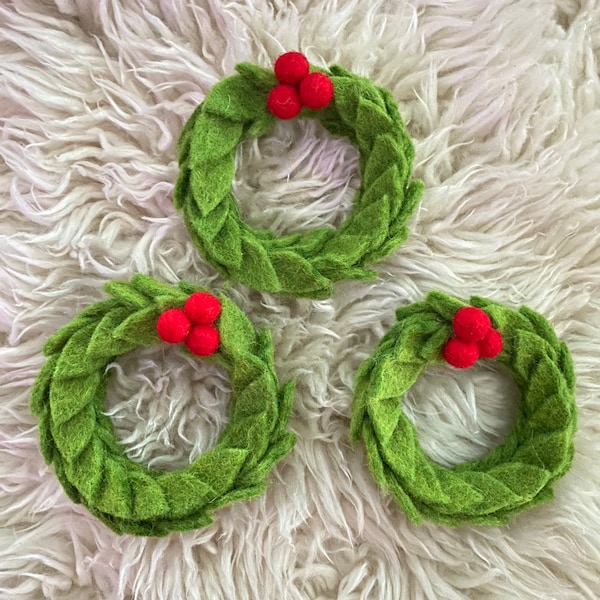 Felt Wreath with hand-cut green leaves and red berries- price is for 1 wreath