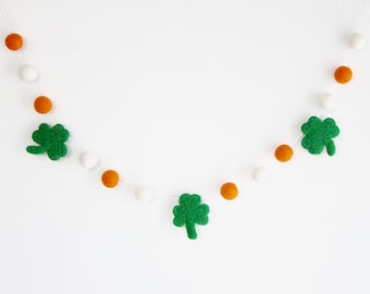 Guirnalda de bolas de fieltro de trébol irlandés: pancarta del Día de San Patricio