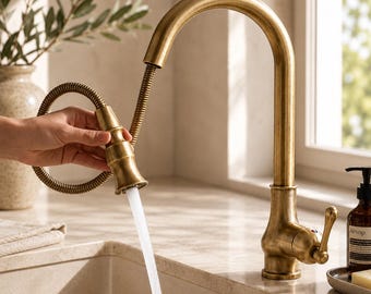 Antique Brass Kitchen Faucet – Pull Down Farmhouse Sink Mixer with Retractable Sprayer