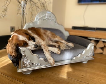 Cama de lujo para perros en gris y plata – Sofá Royal Pet (gato) hecho a mano