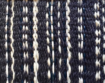 Marineblauw jute vloerkleed met rundleer: handgemaakte kuststijl