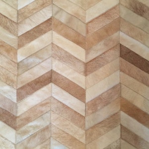 Handmade Cowhide Patchwork Rug  - Beige Chevron Rug - Barracas cowhide rug