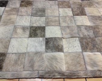 Handmade Grey Cowhide Patchwork Rug: 'Boedo' Leather Carpet