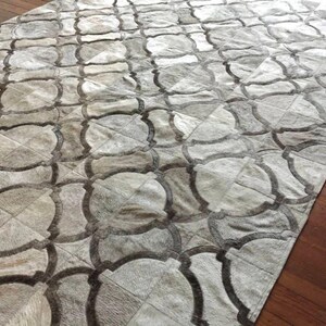 Handmade Cowhide Patchwork Rug: Gray Geometric Design image 3