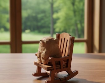 Schommelstoel hout met beer miniatuursculptuur, klein houten dierenbeeldje
