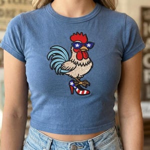 Divertente toppa con gallo americano, occhiali da sole e tacco alto / Ricamo orgoglio USA, 4 luglio