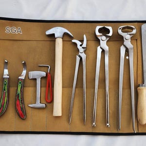 Kit de herramientas de herrador profesional con bolsa de seguridad de cuero: equipo para herrar y recortar cascos