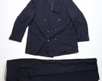 Terno masculino de duas peças, abotoamento duplo, tamanho 50R (cintura 46), comprimento 31, azul marinho, pernas largas, lã, estilo anos 90. Terno vintage de duas peças, terno vintage, terno de pernas largas dos anos 90.