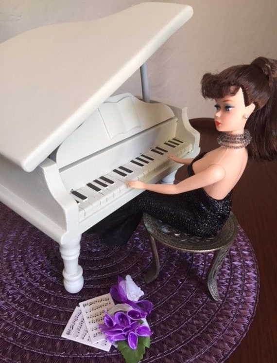 barbie doll piano