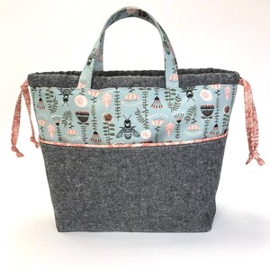 Bees and Flowers Medium Drawstring Project Bag with Inner and Outer Slip Pockets and Handles, Aqua, Black, Pink