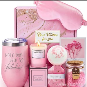 Pink Self Care Gift Box for Women – Spa Gift Set, Birthday Gift for Her, Relaxation Gift, Candle, Bath Bomb