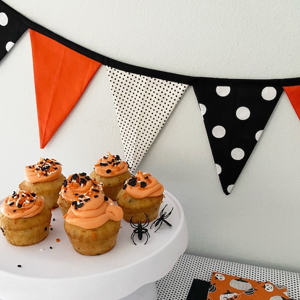 Fabric Garland - Banner - Bunting - Pennant - Halloween, Black and Orange