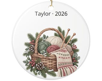 Cesta de Natal Personalizada em Cerâmica, com Nome e Ano, Lembrança para Tricoteiras