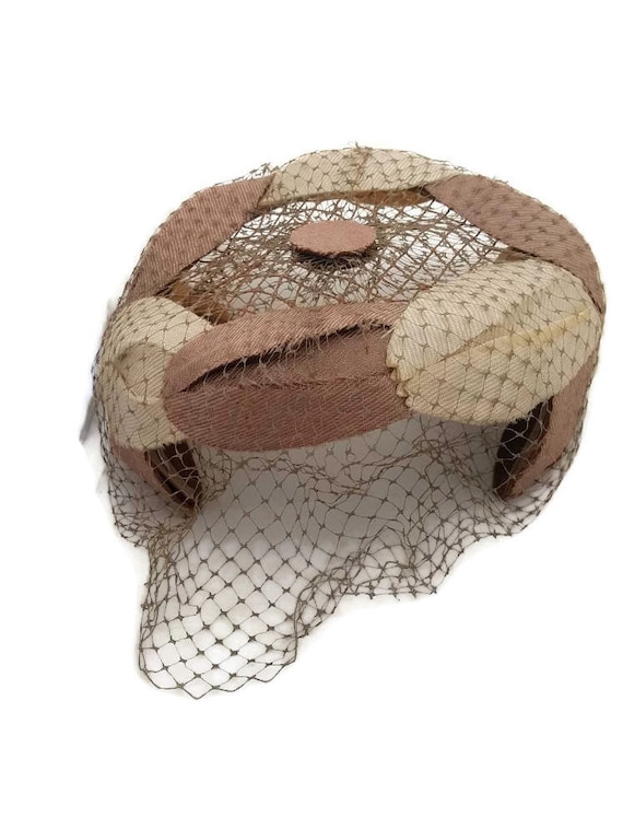 Pillbox Fascinator Hat With Veil Womens Hats, Neutral Beige  display picture 1