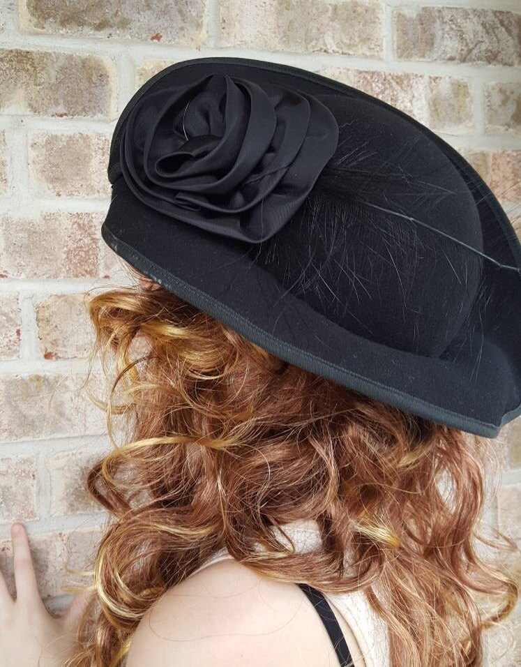 Designer Jody G for Sylvia of St. Louis Vintage Black Wool  display picture 3