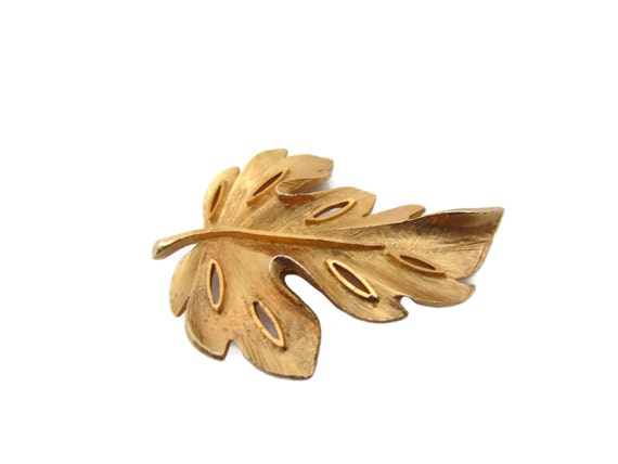 Vintage Brooch Gold Leaf BSK Brooch Pin Harvest Jewelry For Fall Oak Leaf Pin 1970s Jewelry Antique Jewelry leaf brooches