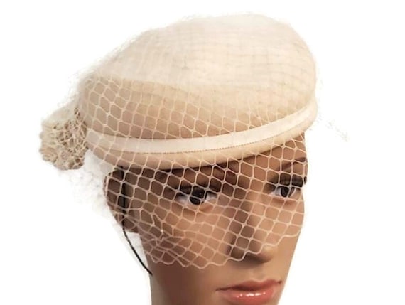 Betmar Wool Fur Pillbox Hat With Veil Vintage Hats for Fall  display picture 1