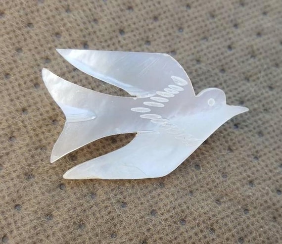VINTAGE PEARL PIN WHITE VINTAGE PEARL PIN WHITE